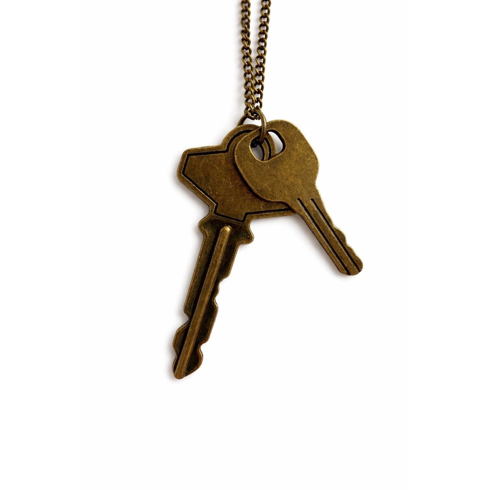 The Keynoter Brass Key Necklace Vintage Style Long Chain Boho Statement Jewelry - Picture 4 of 5